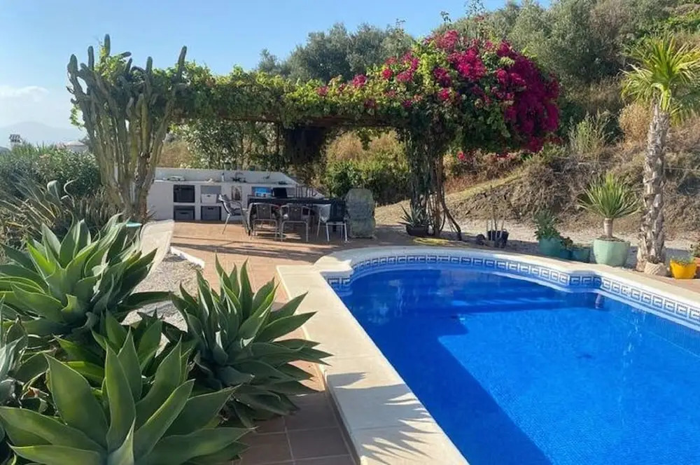 Villa in Arenas With Mediterranean Views
