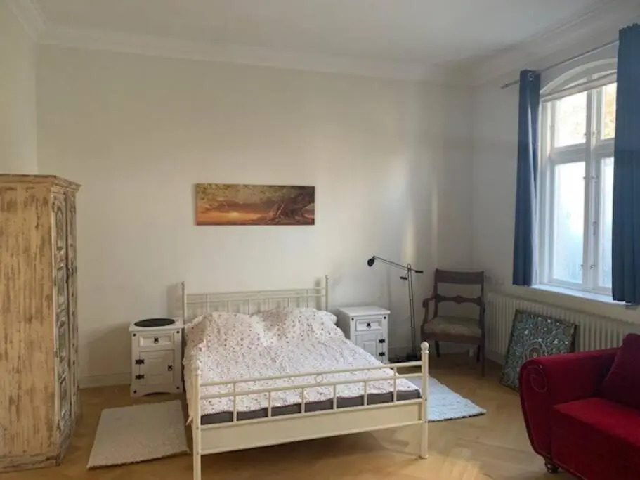 großzügige Wohnung in Schleswiger Altbauvilla