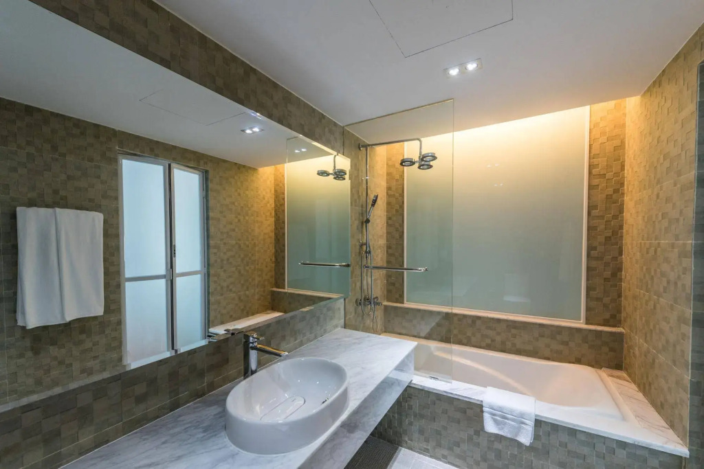 Naki Suites @ Silvertown