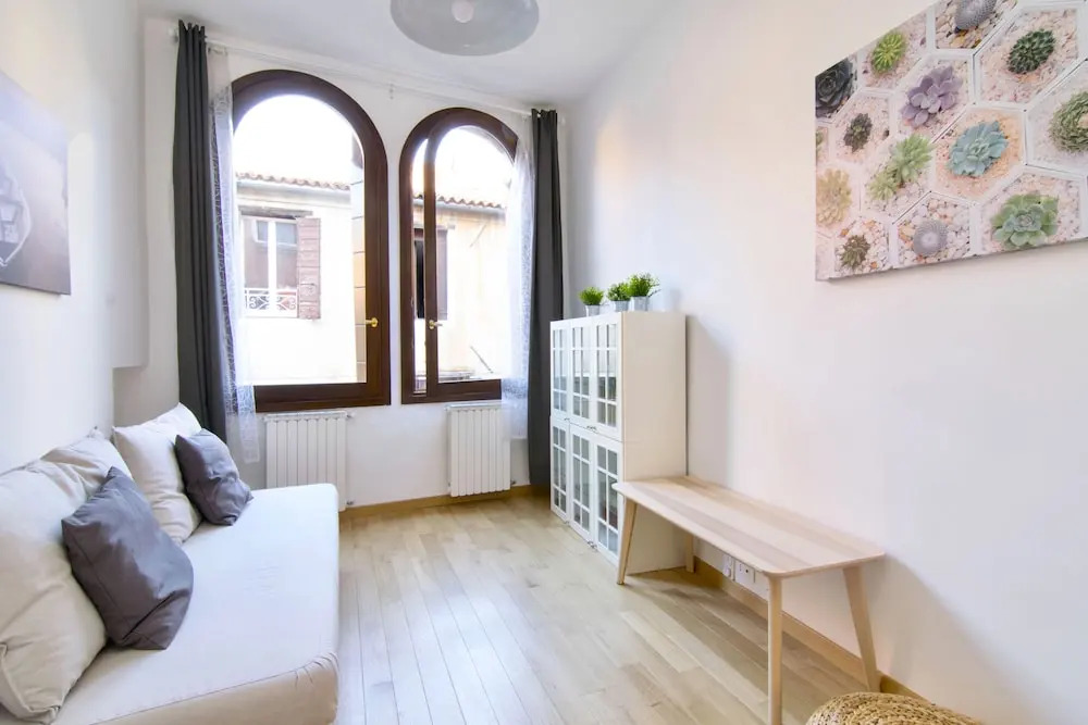 Graceful Venice Barnaba Suite by Ca-sa Check