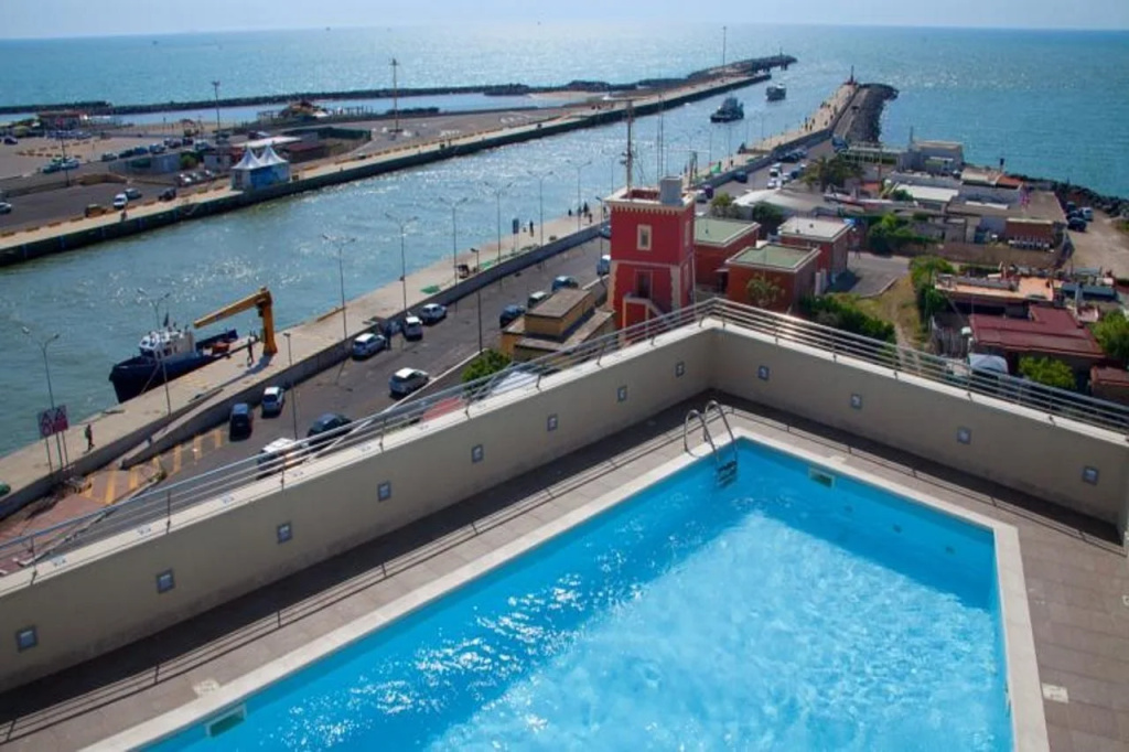 Hotel Tiber Rooftop & Wellness