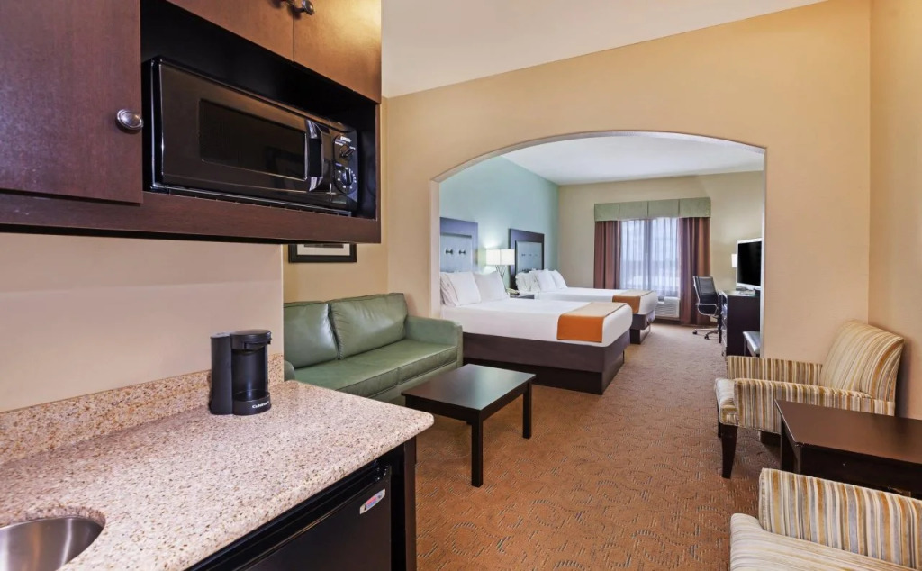 Holiday Inn Express Hotel & Suites Victoria by IHG