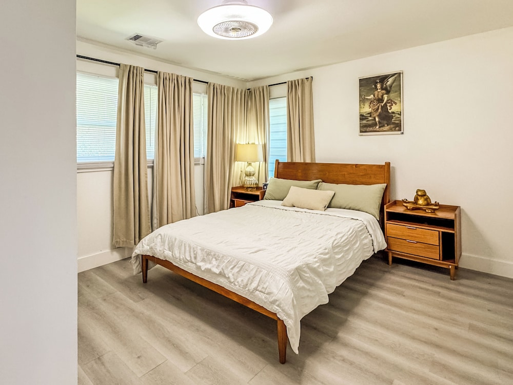 The Houston Oasis - Urban Luxury