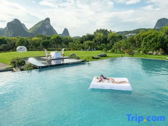 Panlong Lishore Resort (Yangshuo West Street Liriver)