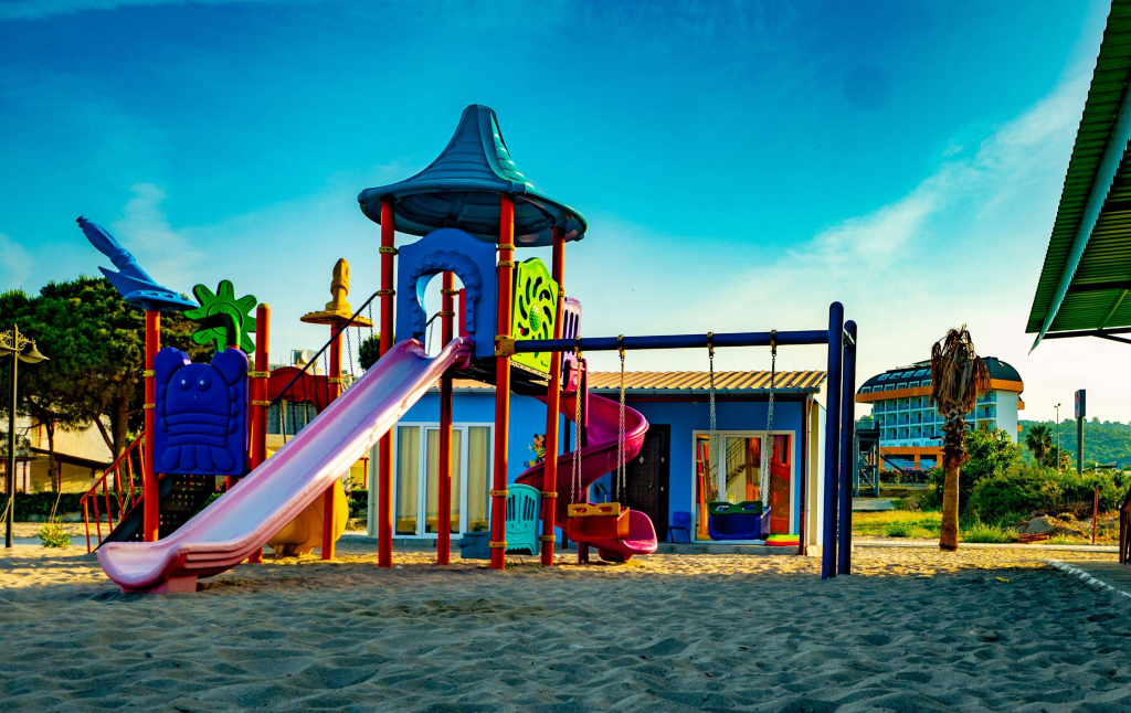 Throne Beach Resort & Spa - Ultra All Inclusive