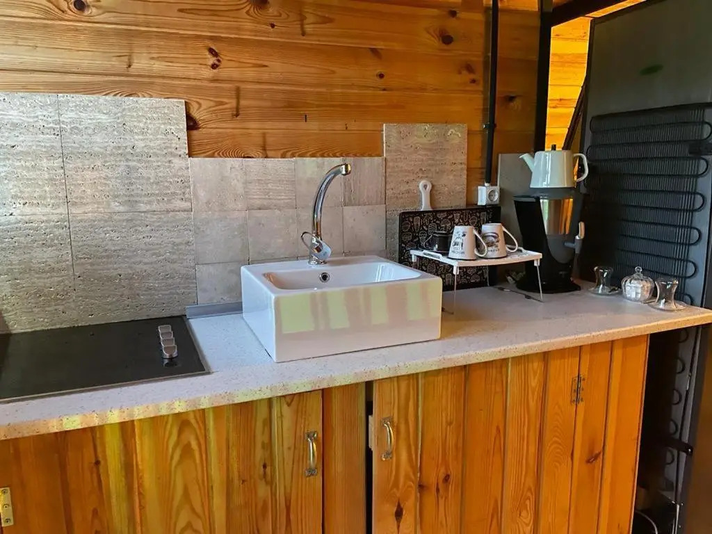 Agva Heaven Hill River Bungalow