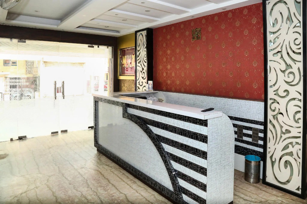 OYO 19387 Palace Guest House