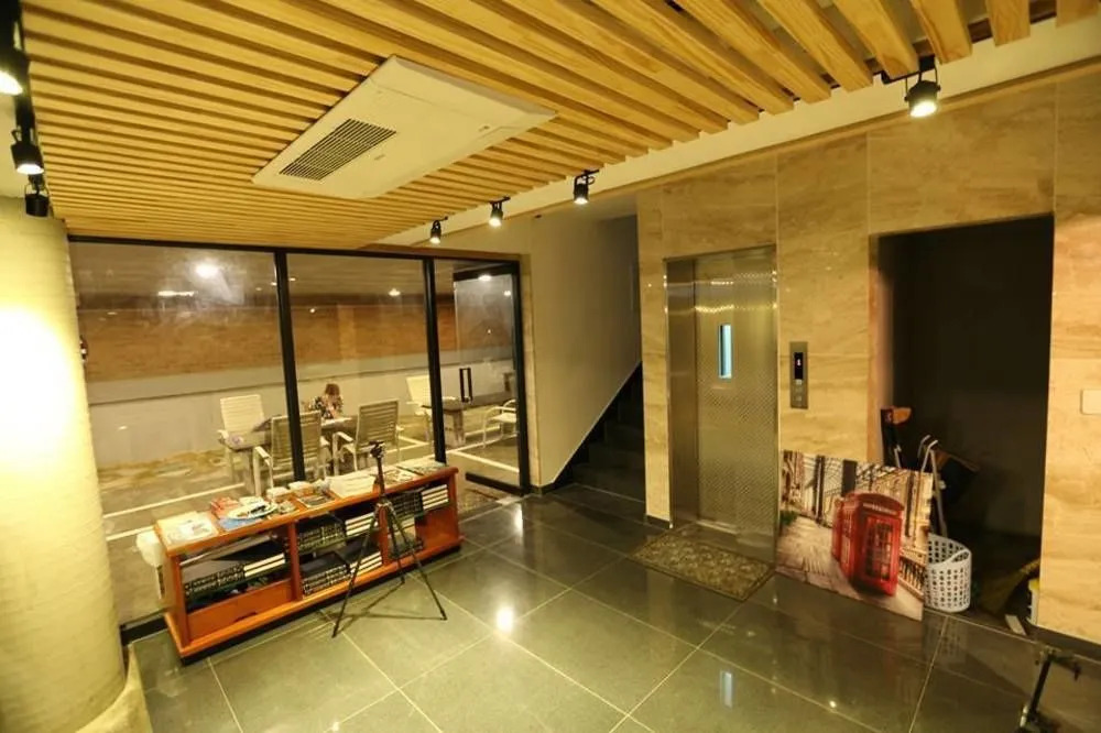 Mono House Hongdae 2