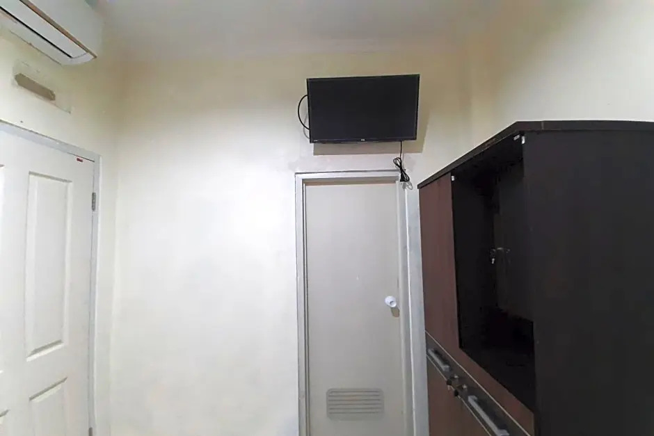 OYO Life 2751 Deyo Kost