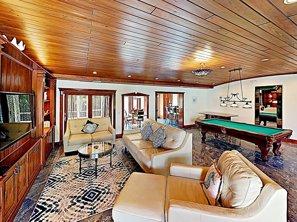Canal-front Dream W/ Private Pool, Spa & Dock 3 Bedroom Home