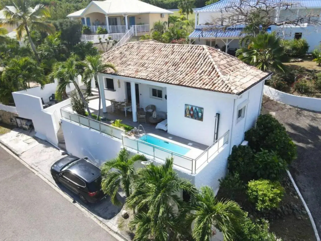 Villa Manoureva 10 min walk from Orient Bay Beach