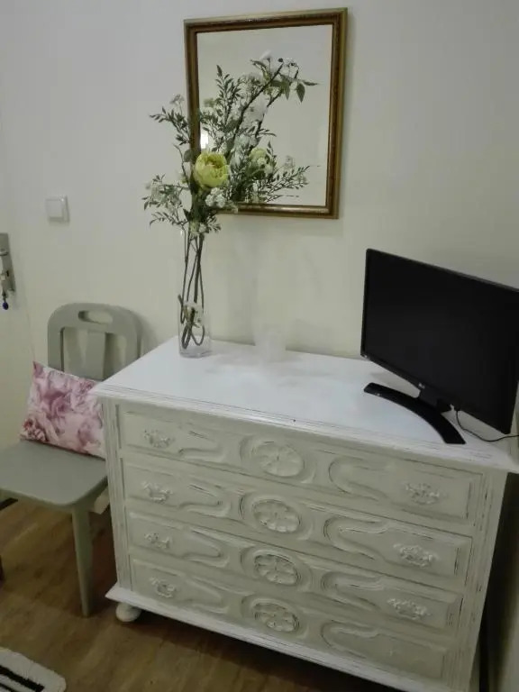 Ester Guest House