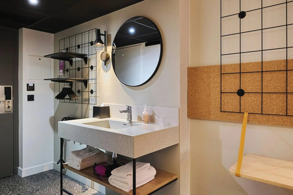 Moxy Annecy