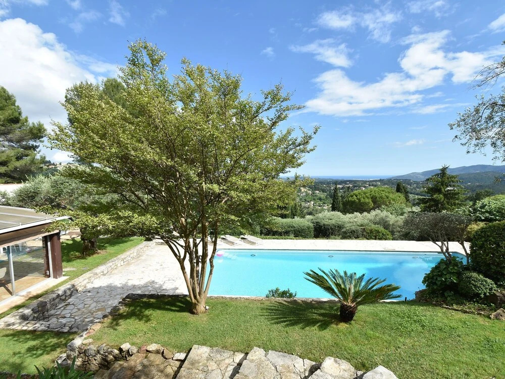 Vintage Villa in Grasse With Private Swimming Pool