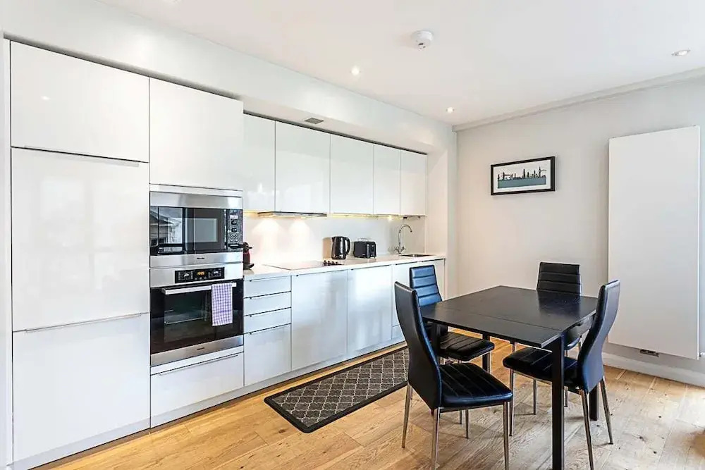 Wonderful Holborn Apartment