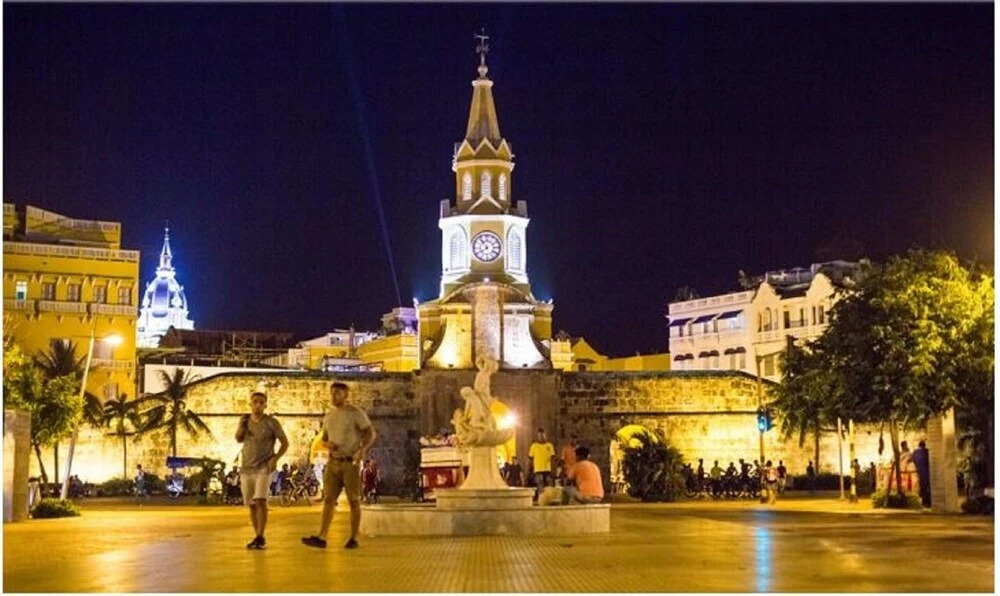 Study in the Old City of Cartagena E3m With Air Conditioning and Wifi