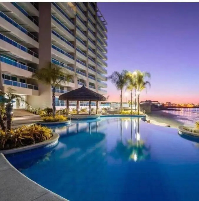 Departamento al pie del mar con hermosa vista / Torre Oceánica