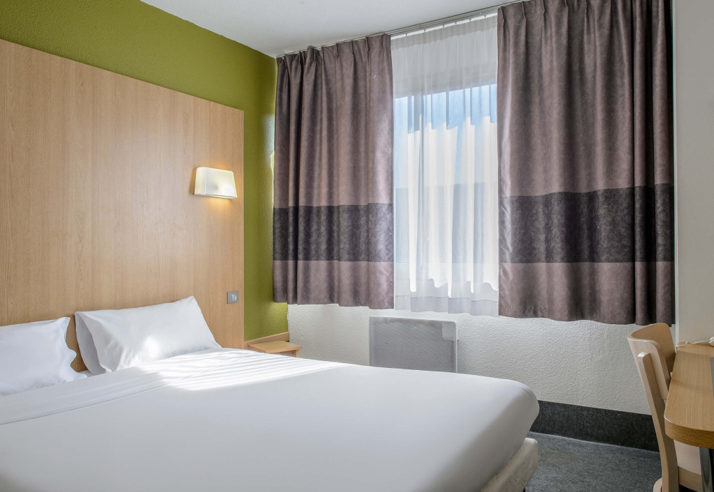 B&B HOTEL Nîmes Ville Active, parking sécurisé gratuit