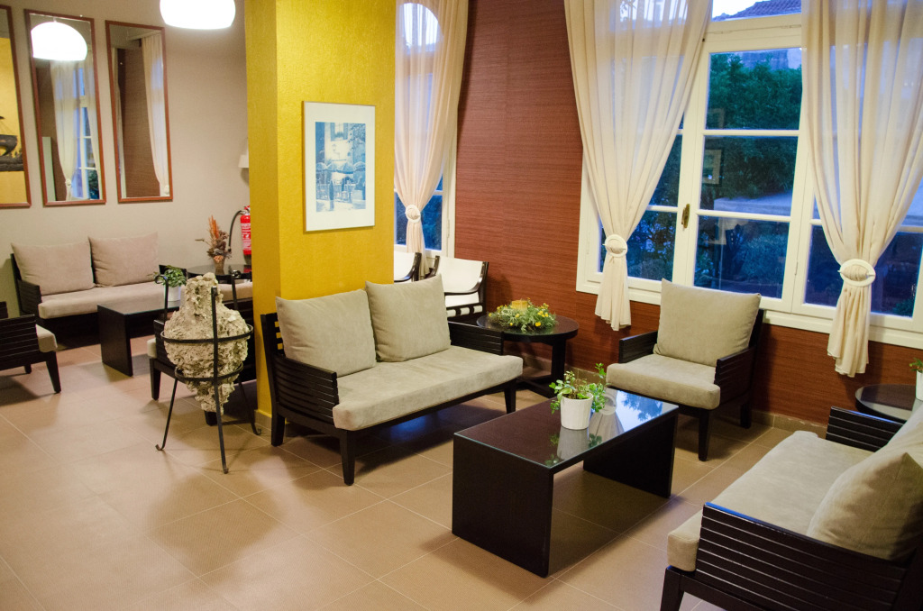 Athos Hotel