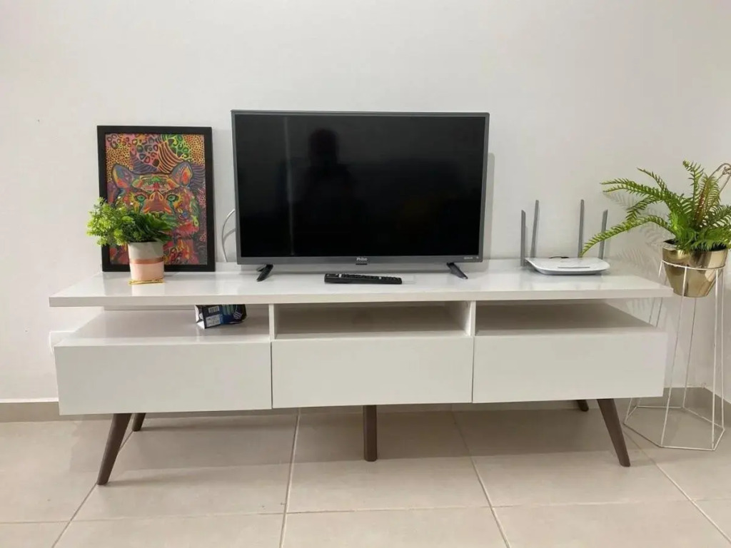 S02 Apto Ubatuba 3 min da praia, c/ piscinas, salão jogos, campo fut, playground, etc..