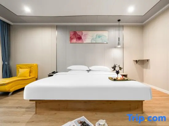 Xuancheng Fenglai Hotel (Wanling Lake Scenic Area Wanda Plaza)