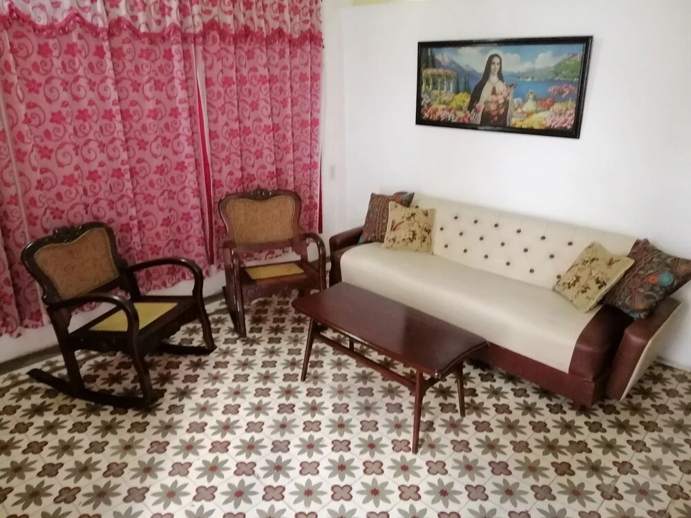 Hostal Tristá 117
