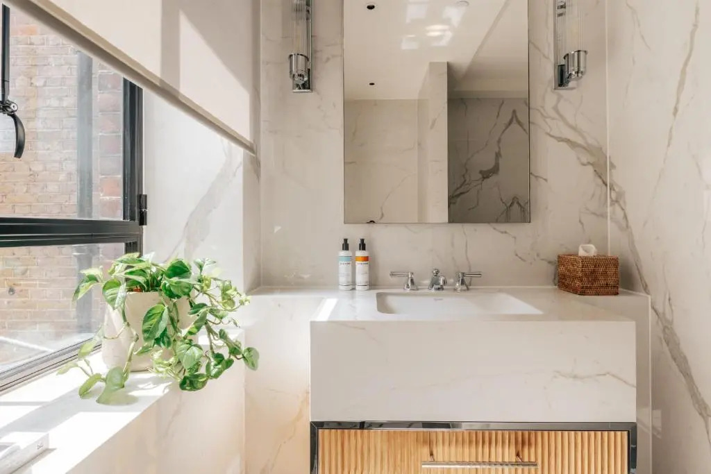 Claridge House by SLO
