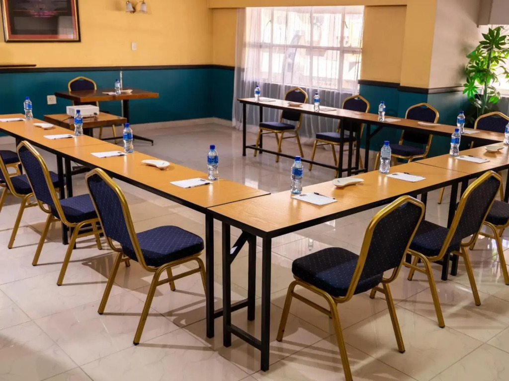 Ngwenya City Hotel