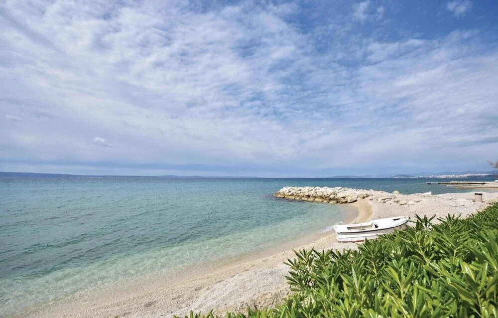 Amazing Home in Podstrana With Wifi and 2 Bedrooms