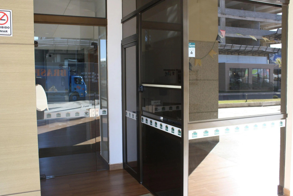 Flat Noroeste Square By Centoedez