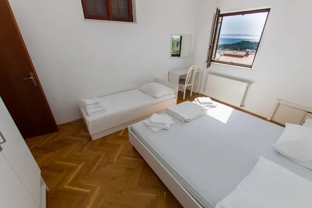 Prgo - Spacious With View & Parking - A3 3. kat