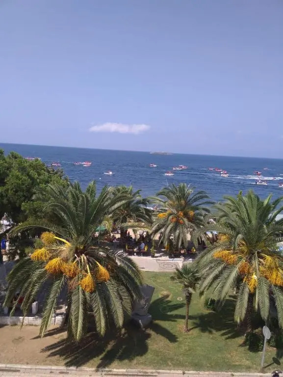 Convenient Studio Flat Near Beach in Avsa Island