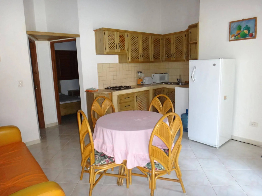 La Cortesana Cozy Apt Steps to the Beach