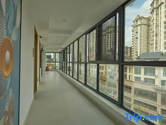 North Latitude Shiqi Resort