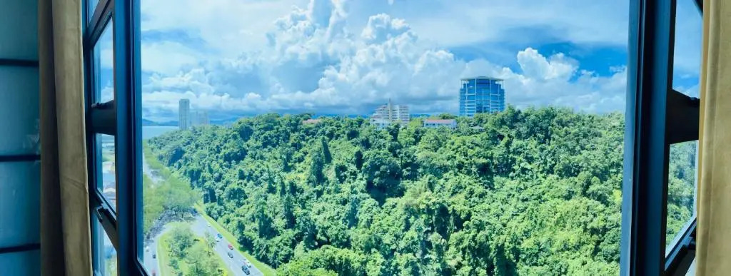 JQ3 at Town! 2 bdrm with Mount Kinabalu View up to 8 pax