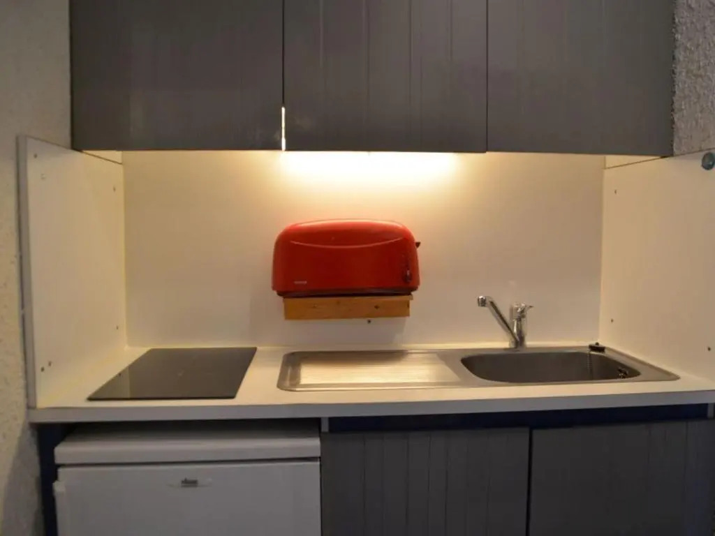 Appartement Les Menuires, 1 pièce, 2 personnes - FR-1-452-264