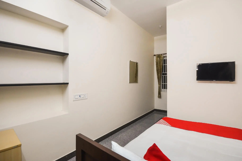 Hotel O Royal Residency