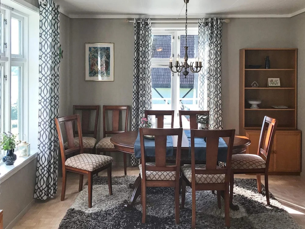 6 person holiday home in øystese