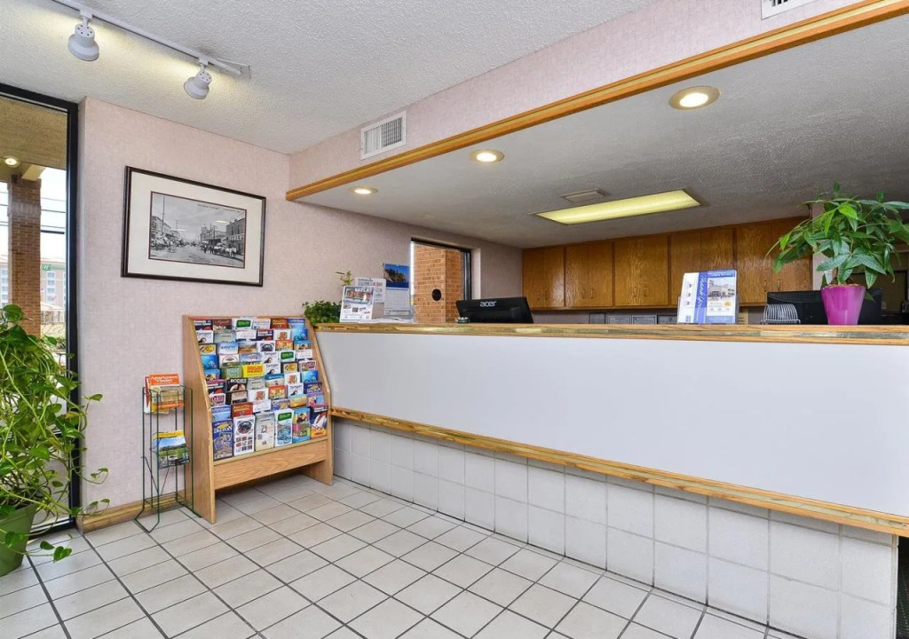 Super Value Inn