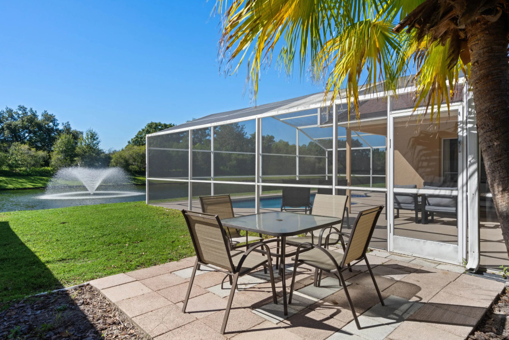 Mickey's Lakeside Villa: Relaxing, Spacious, & Fun, Kissimmee, US
