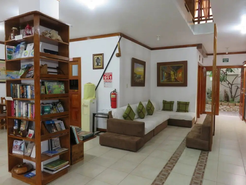 Hostal Macaw