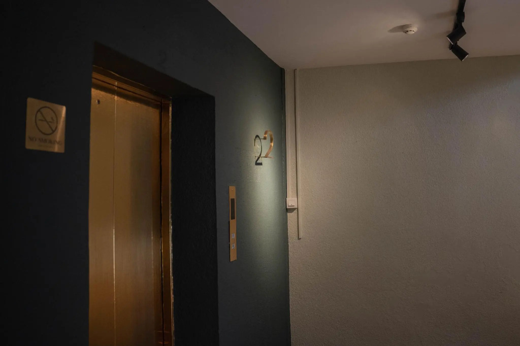 Room V @ Jalan Sultanah Near Bus Stop Batu Pahat