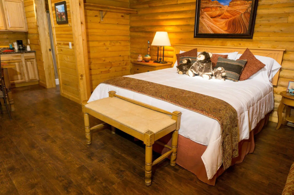 Red Canyon Village