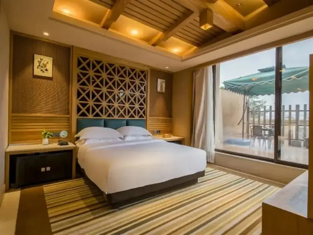 Vyluk J Hotel South Asian Garden Dianchi