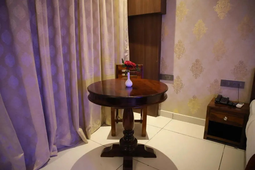 Rajathadri Royal Inn
