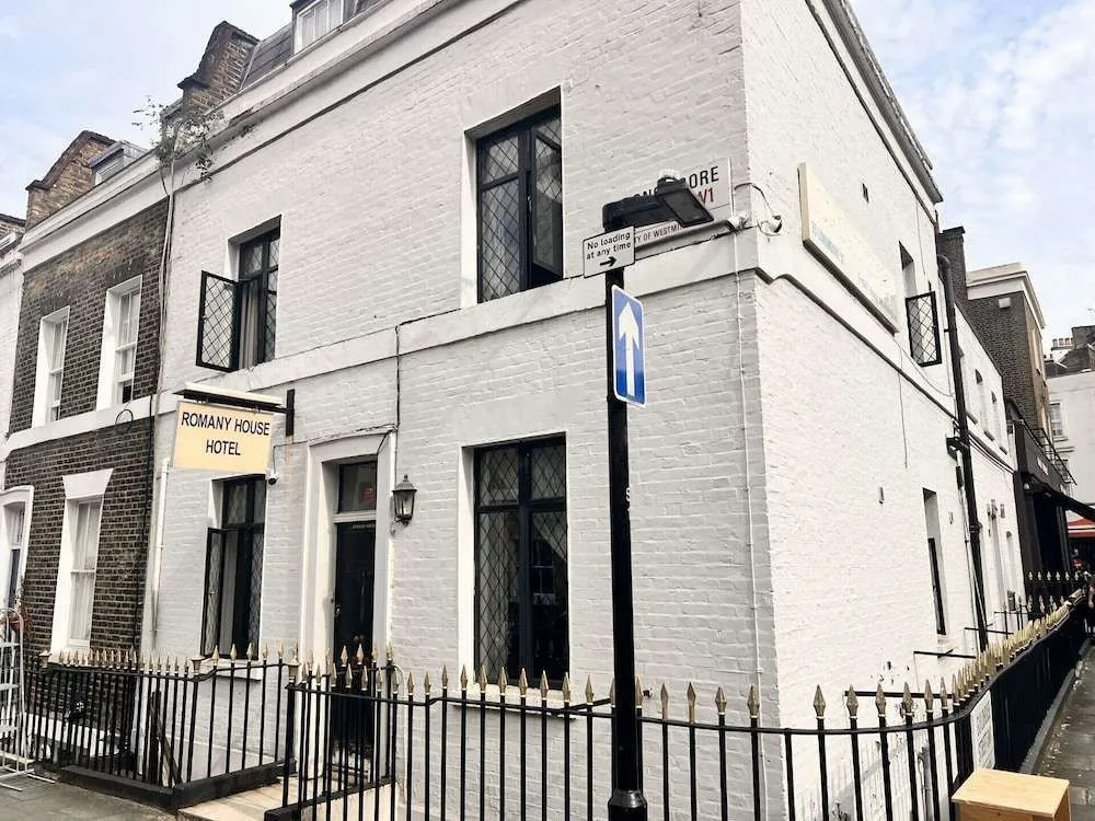 Romany House Hotel
