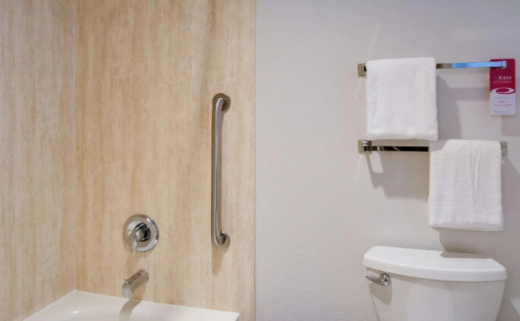 Bend Inn & Suites