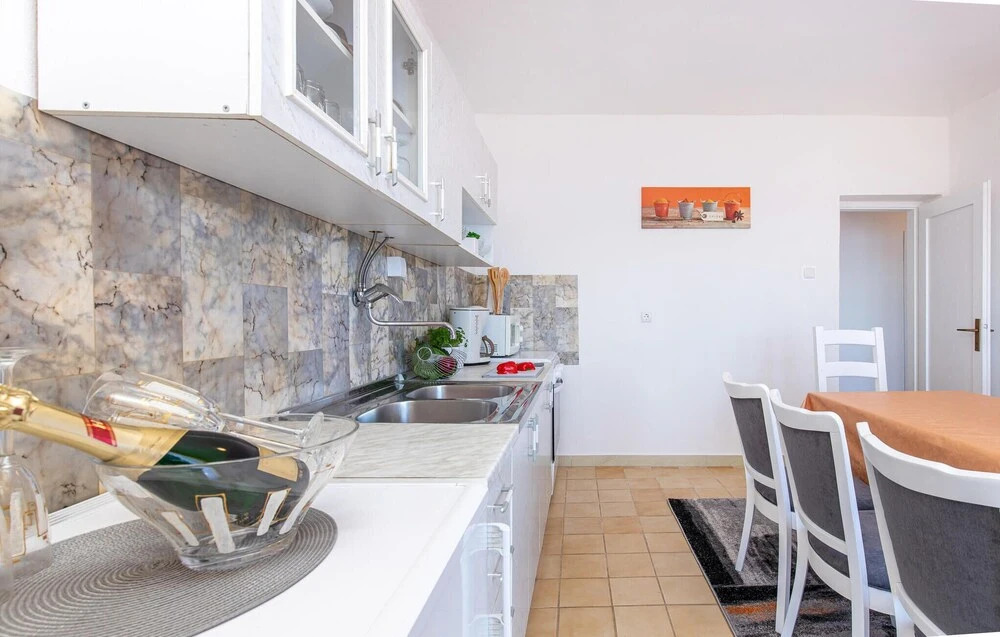 Nice Home in Novi Vinodolski With Wifi and 4 Bedrooms
