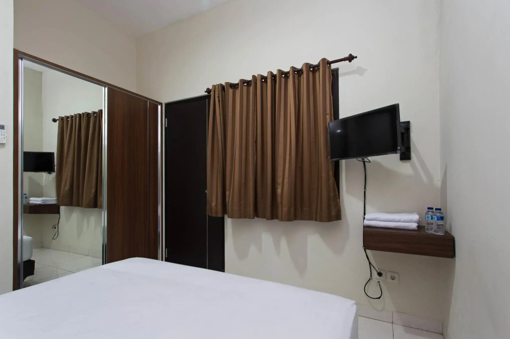 RedDoorz Near Cengkareng Airport