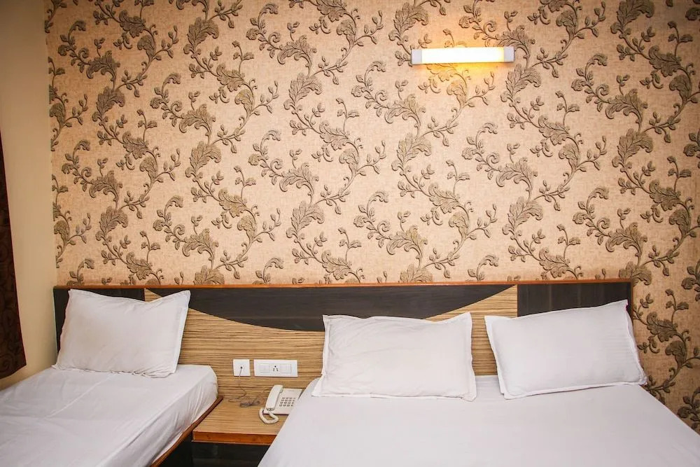 Hotel De Santosh Residency